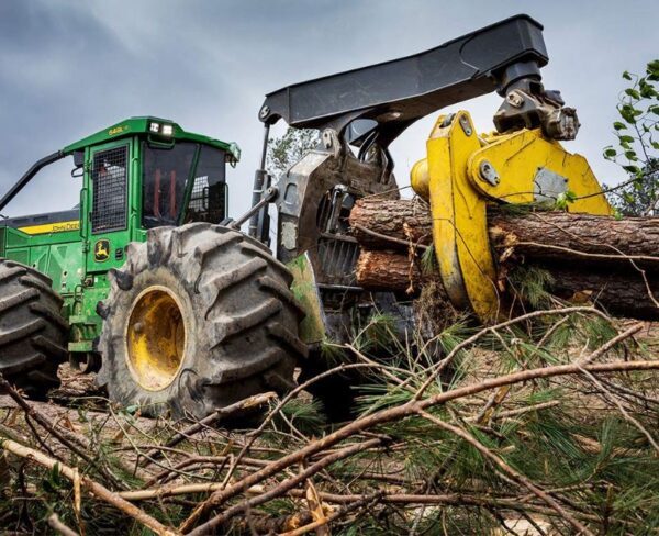 Tractor Skidder grapple 648L II - Imagen 4